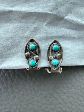 Vintage turquoises clip on earring’s